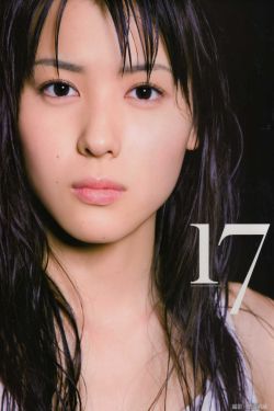 25岁女高中生未删减版